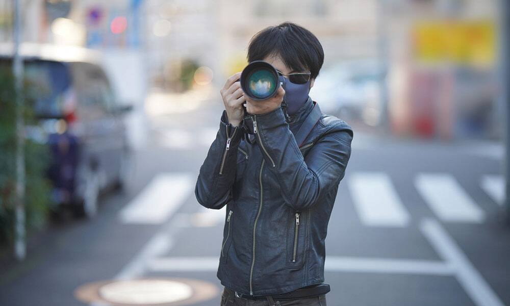 行動調査する探偵